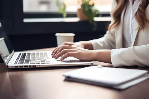 去香港读书买什么电脑